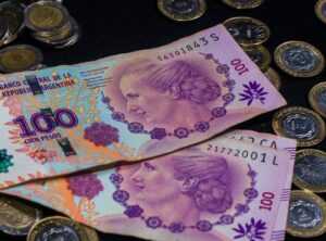 400 soles en pesos chilenos